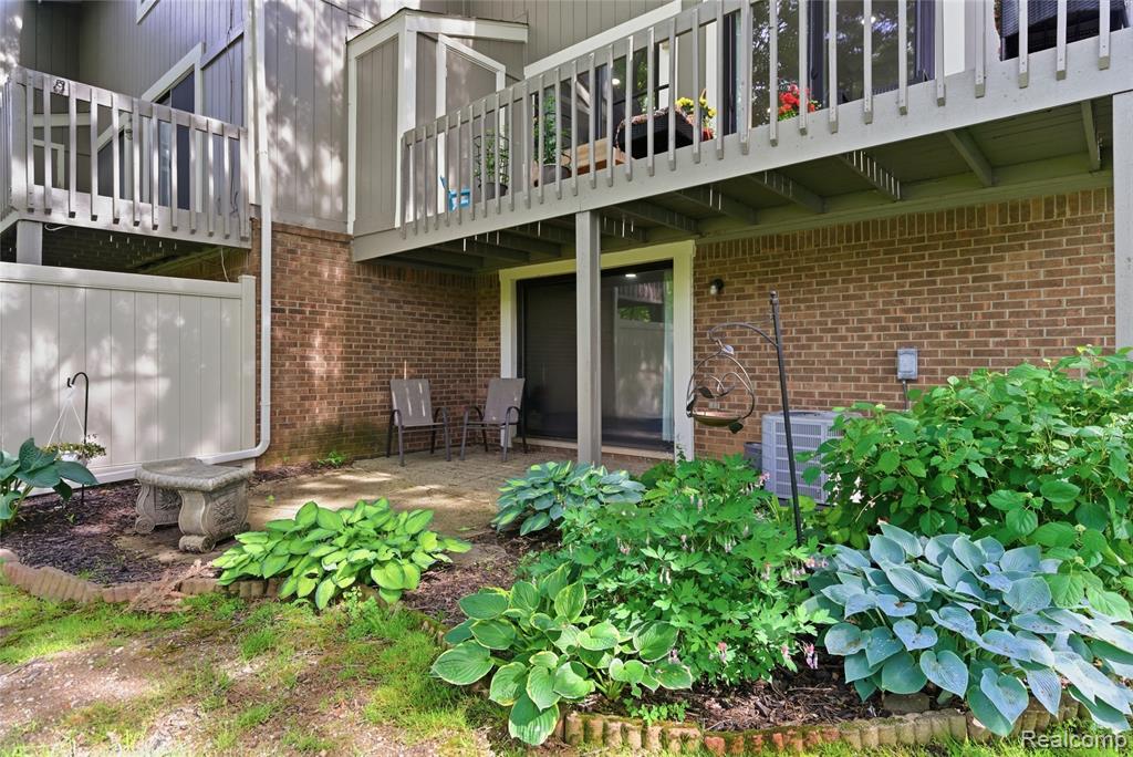 868 Yorktown Court, Northville, MI 48167 — Photo 38