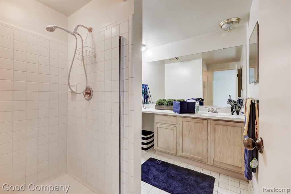 1 FREDRICKSBURG TOWNE Street, Southfield, MI 48075 — Photo 24