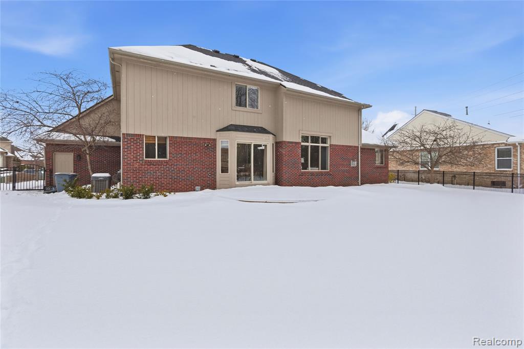 46448 Leanna Drive, Macomb, MI 48044 — Photo 38