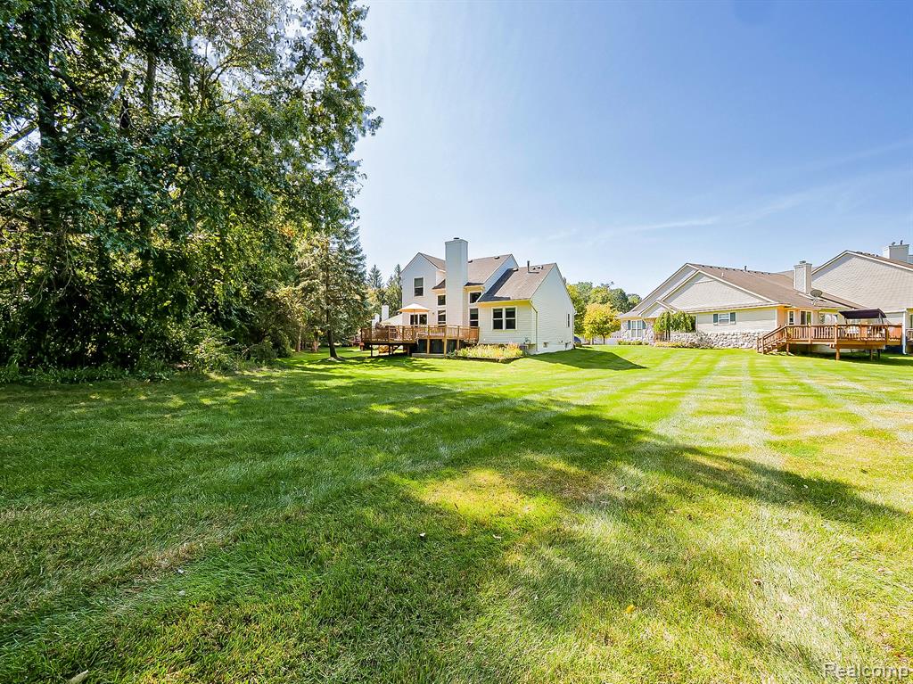2517 Pine Drive, Wixom, MI 48393 — Photo 25