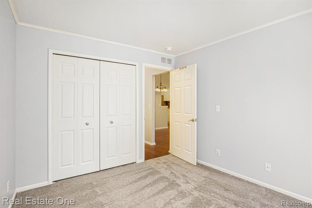 44882 Marigold Drive, Sterling Heights, MI 48314 — Photo 9