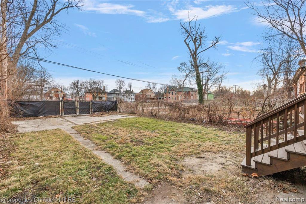 649 GLADSTONE Street, Detroit, MI 48202 — Photo 48