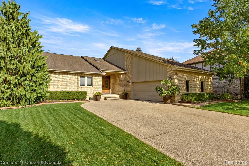 42049 Farm Lane Court, Sterling Heights, MI 48313 — Photo 3