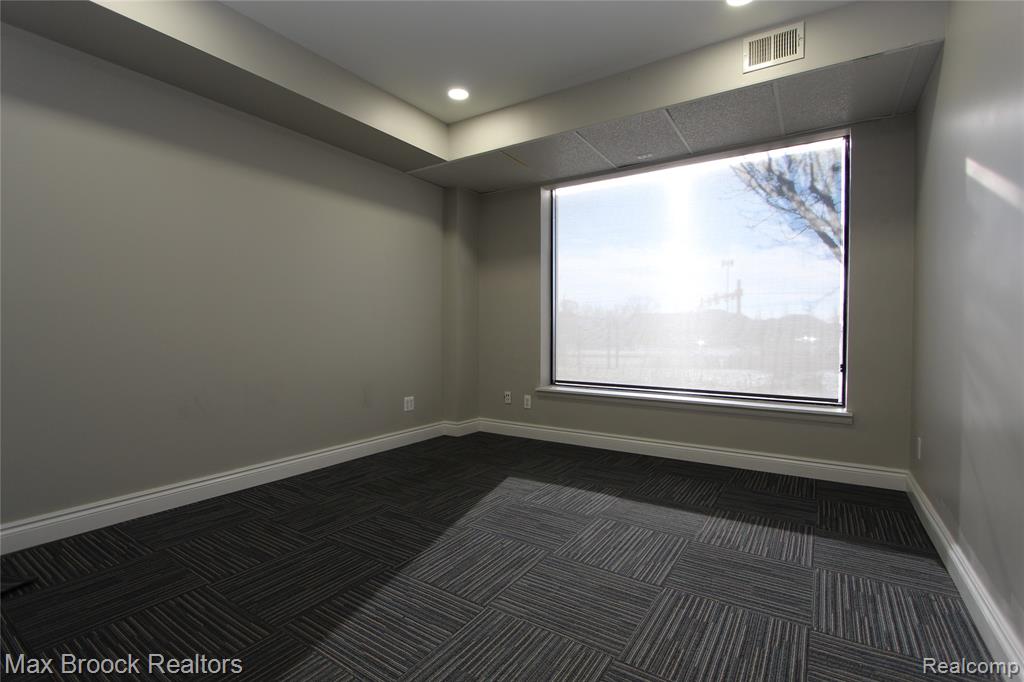 33060 Northwestern Highway, West Bloomfield, MI — Photo 9