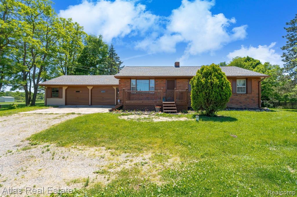 9450 HOGAN Road, Fenton, MI 48430 — Photo 2