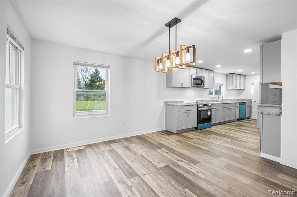 15411 33 MILE Road, Armada, MI — Photo 3
