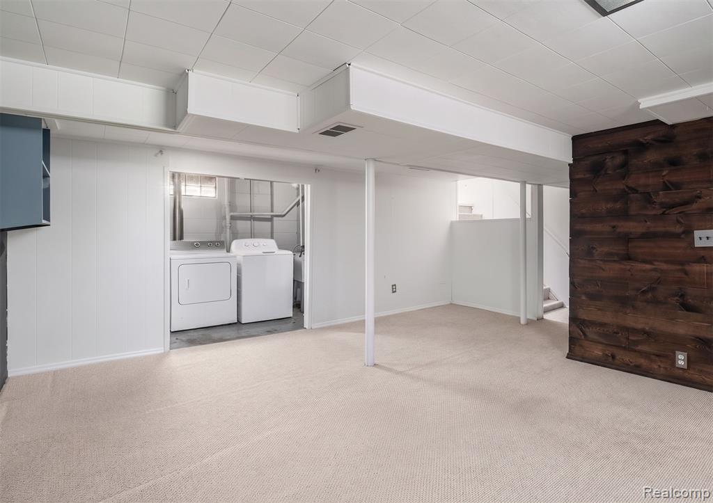 633 N Dorchester Road, Royal Oak, MI 48067 — Photo 16