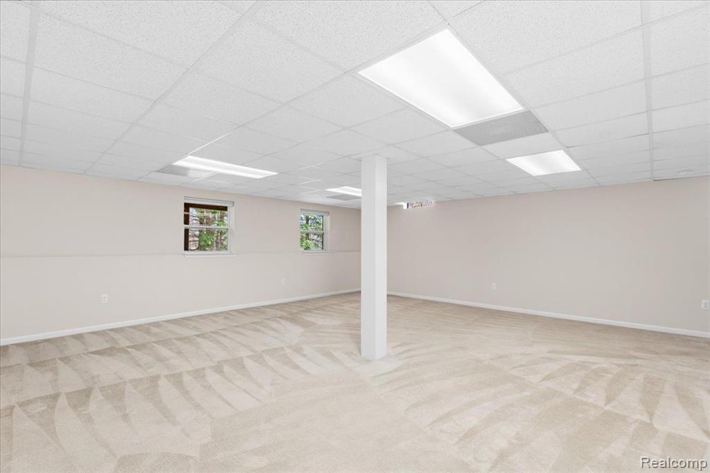30216 VIEWCREST Drive, Novi, MI 48377 — Photo 33