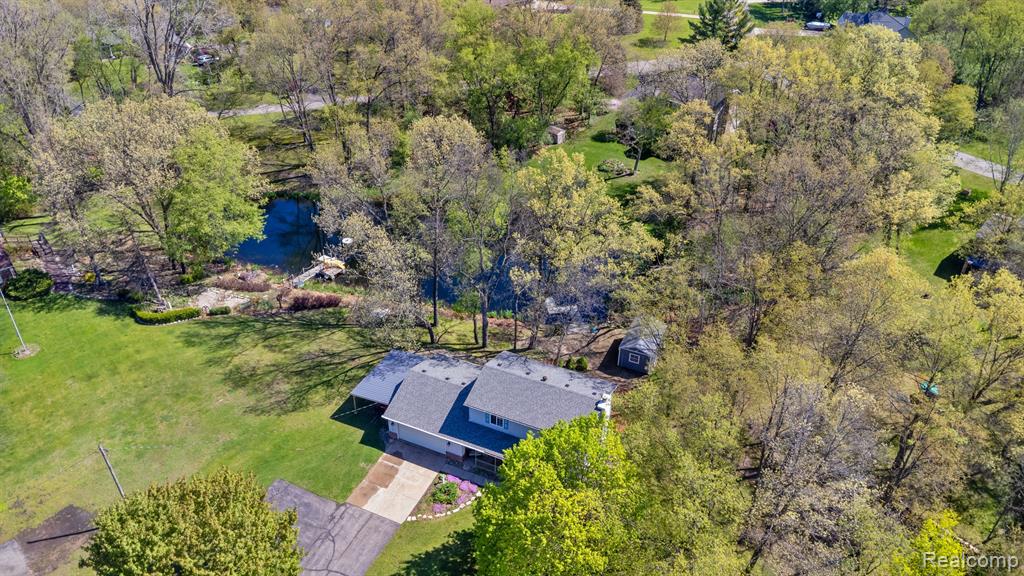 4471 SPRING OAKS Lane, Brighton, MI 48114 — Photo 39