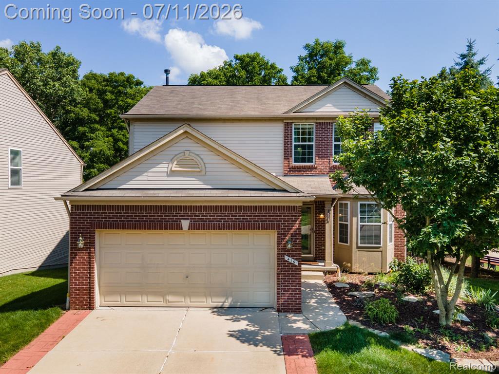 416 Otter Run Road, Holly, MI 48442