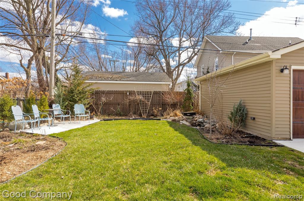 717 W 12 Mile Road, Royal Oak, MI 48073 — Photo 40