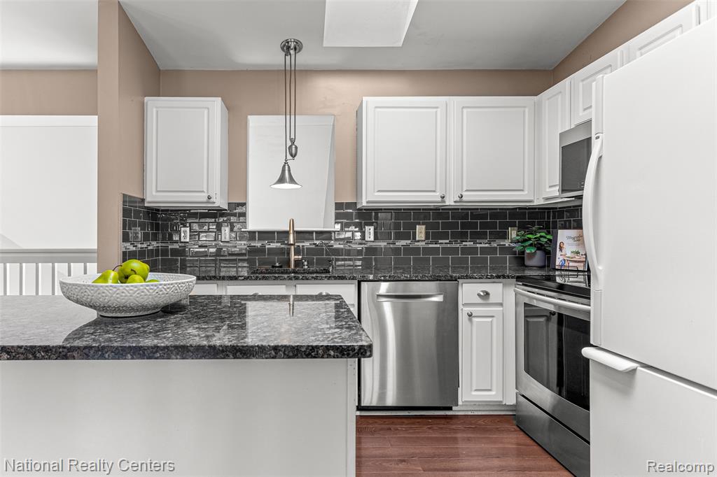 886 Millerway Drive, Fenton, MI 48430 — Photo 4