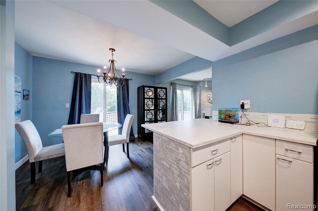 41674 BEDFORD Drive, Canton, MI 48187 — Photo 13