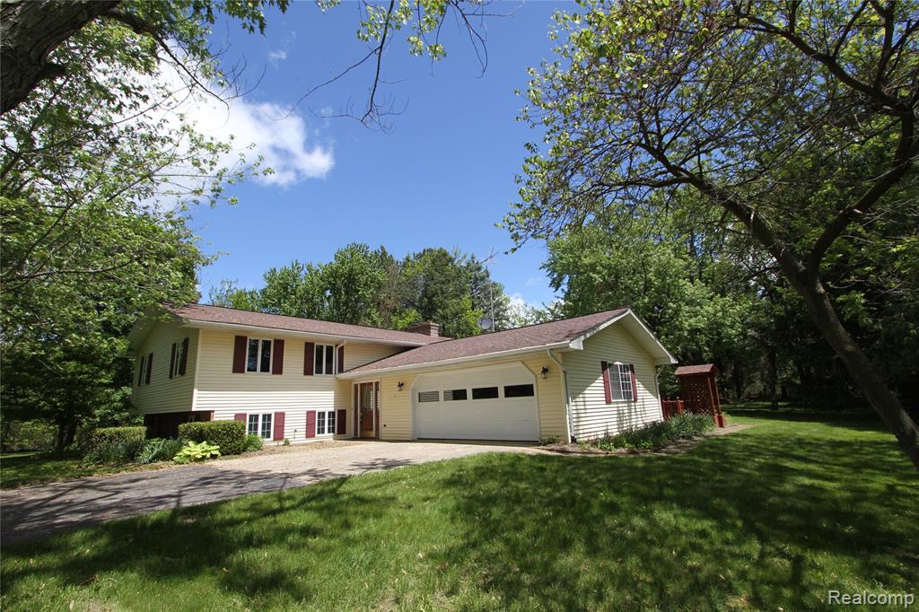 370 N YOUNGS Road, Attica, MI 48412 — Photo 2