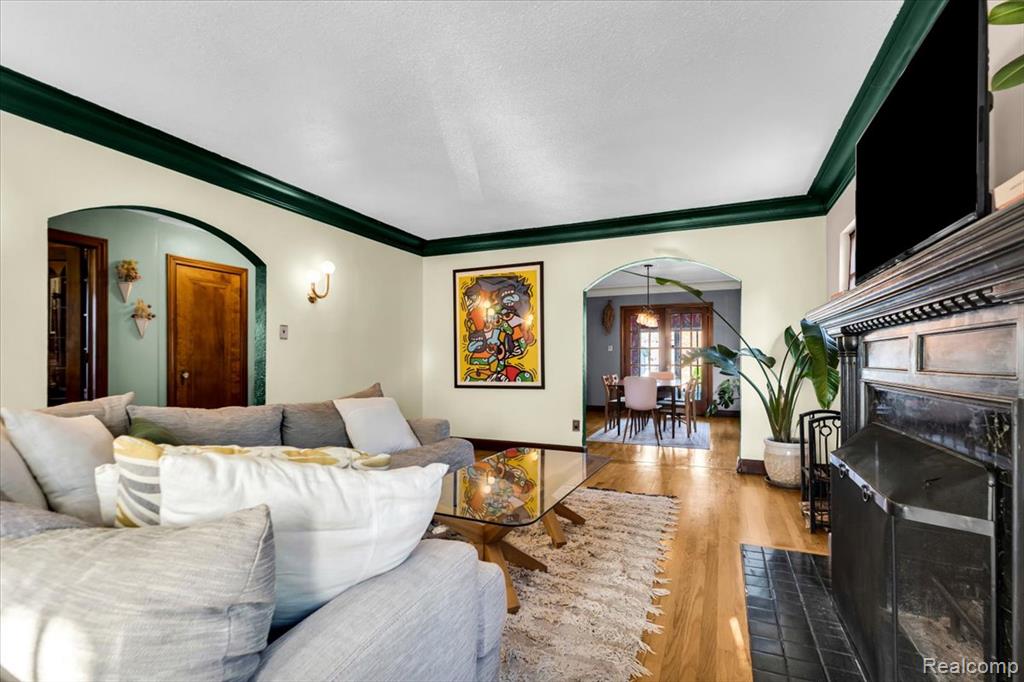18281 San Juan Drive, Detroit, MI 48221 — Photo 12