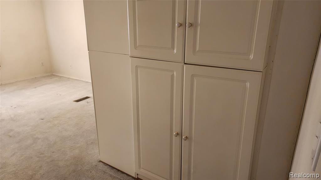 28621 Milton Avenue, Warren, MI 48092 — Photo 15