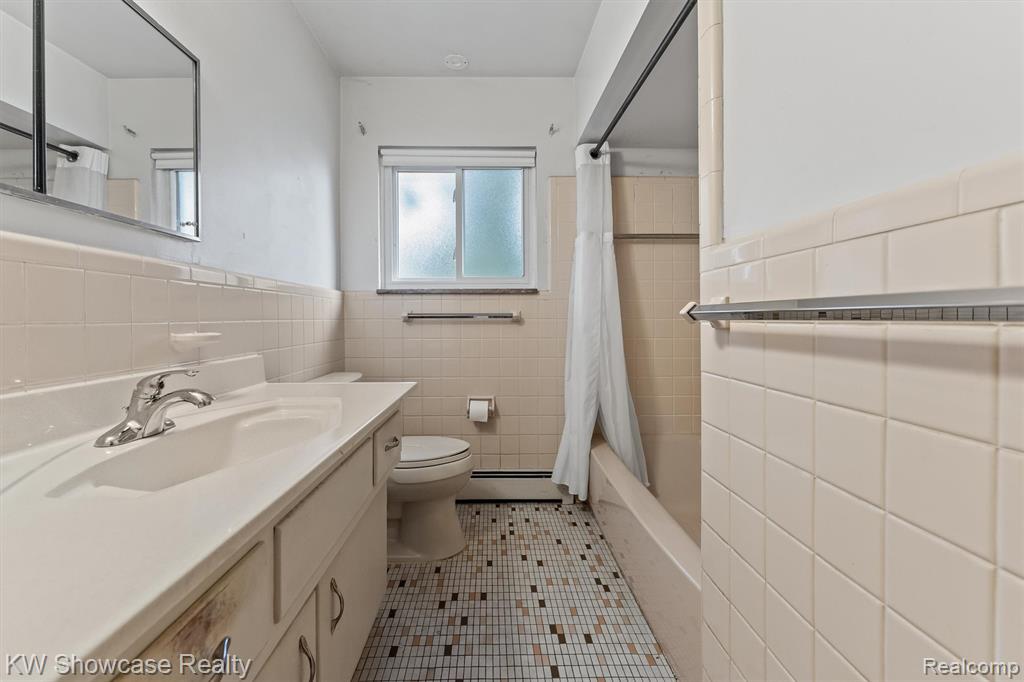 1445 Mariposa Drive, Wixom, MI 48393 — Photo 18