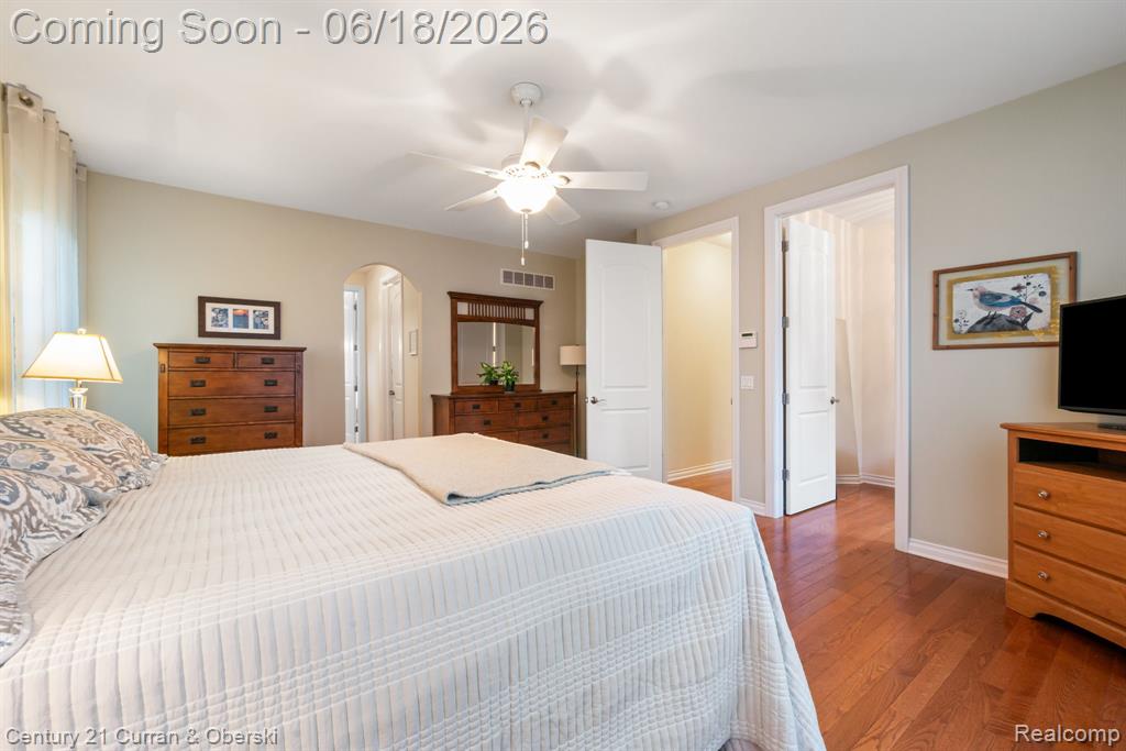 34225 Thornbrook Drive, Farmington, MI 48335 — Photo 28