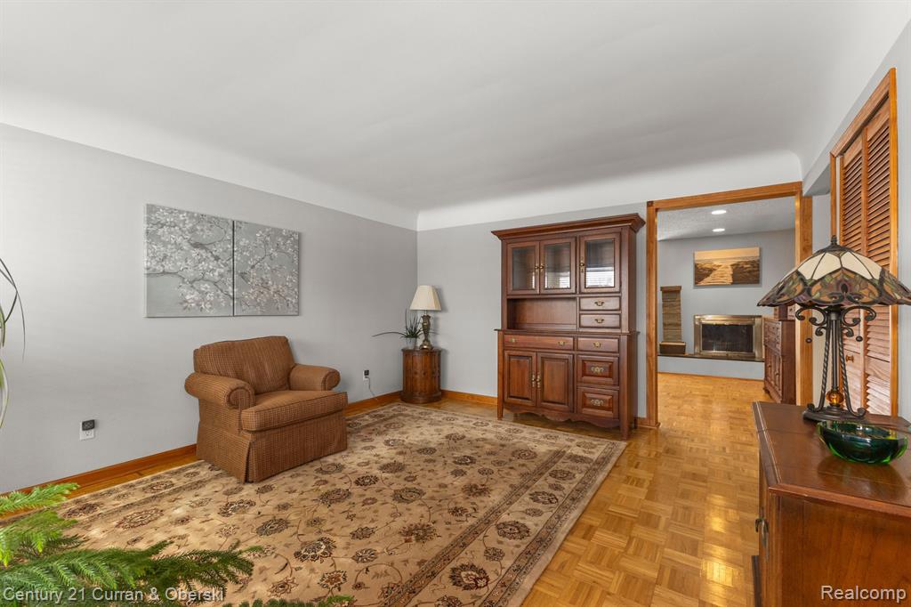 4051 JOHNSON Drive, Sterling Heights, MI 48310 — Photo 5