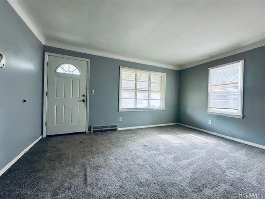 9213 Plainview Avenue, Detroit, MI 48228 — Photo 3