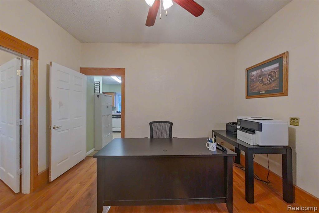 515 E GRAND RIVER Avenue, Howell, MI 48843 — Photo 32