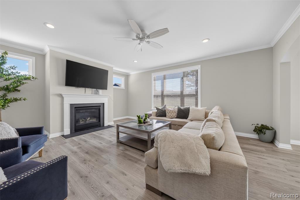 2429 Walnut View Dr, Howell, MI 48855 — Photo 7