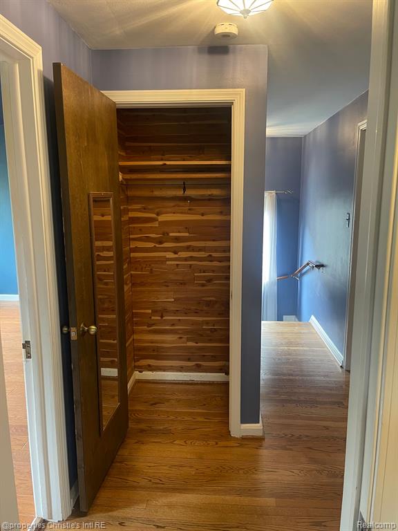 532 SAINT CLAIR Street, Grosse Pointe, MI 48230 — Photo 25