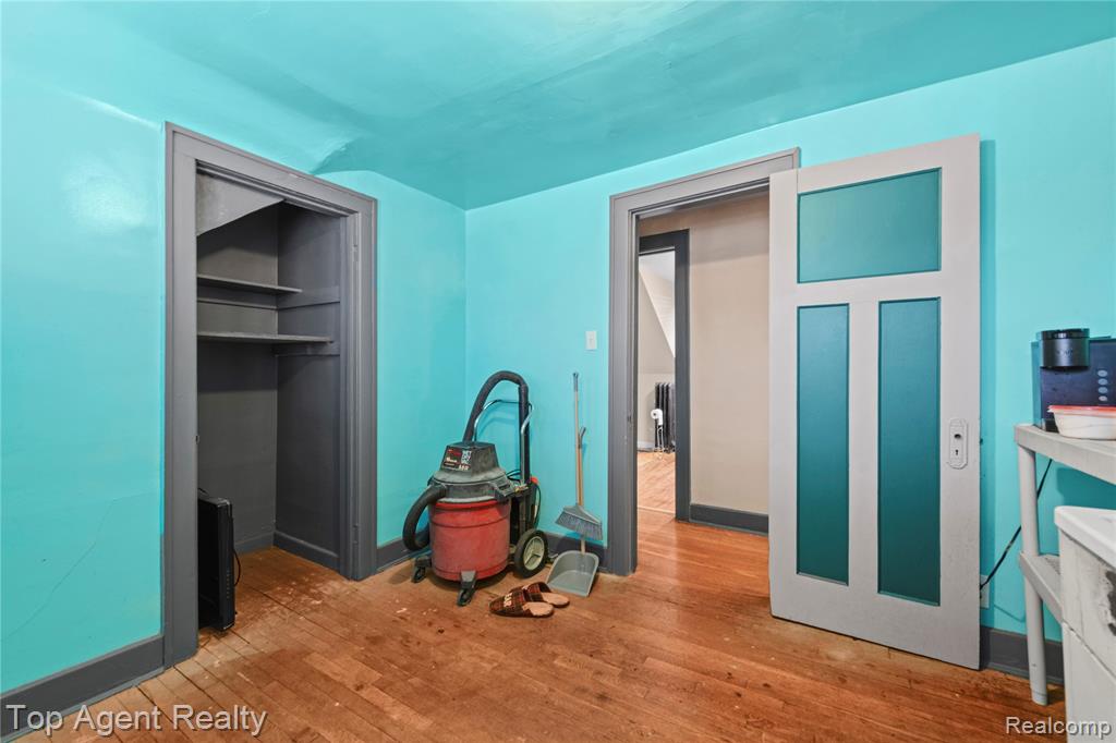 5302 Crane Street, Detroit, MI 48213 — Photo 24