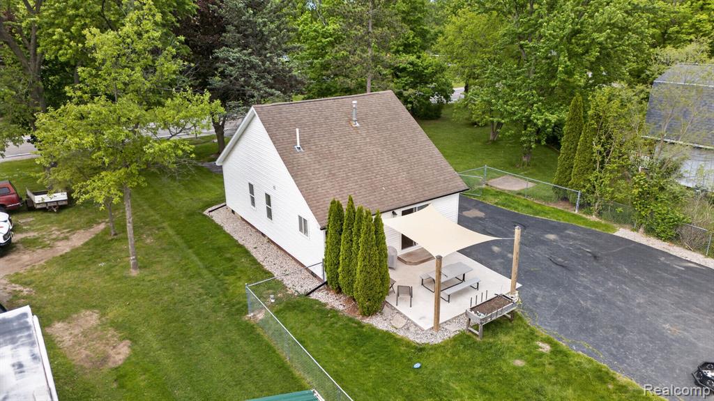 6354 Lapeer Road, Burton, MI 48509 — Photo 39