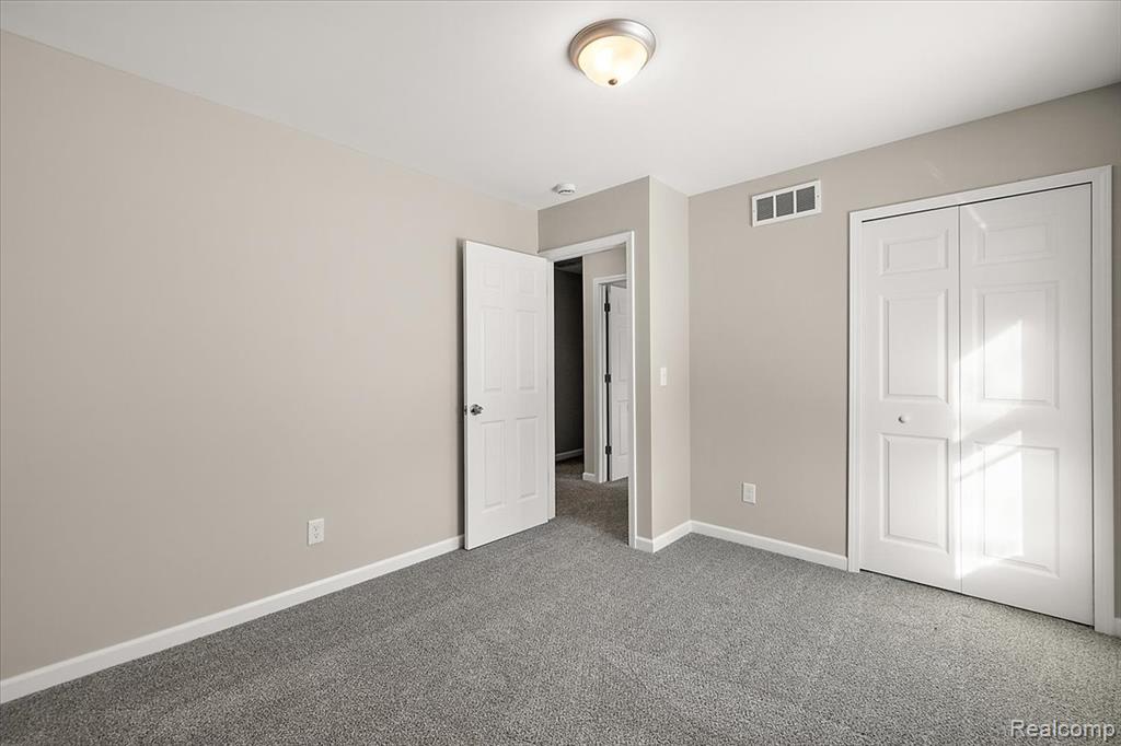 927 Alan Drive, Lake Orion, MI 48362 — Photo 33