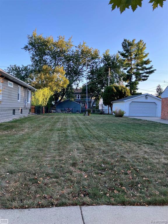 1137 LARKMOOR, Berkley, MI 48072
