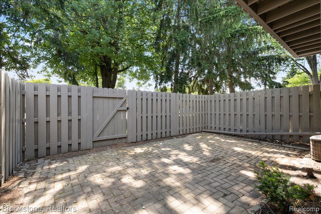 44865 Erin Drive, Plymouth, MI 48170 — Photo 8