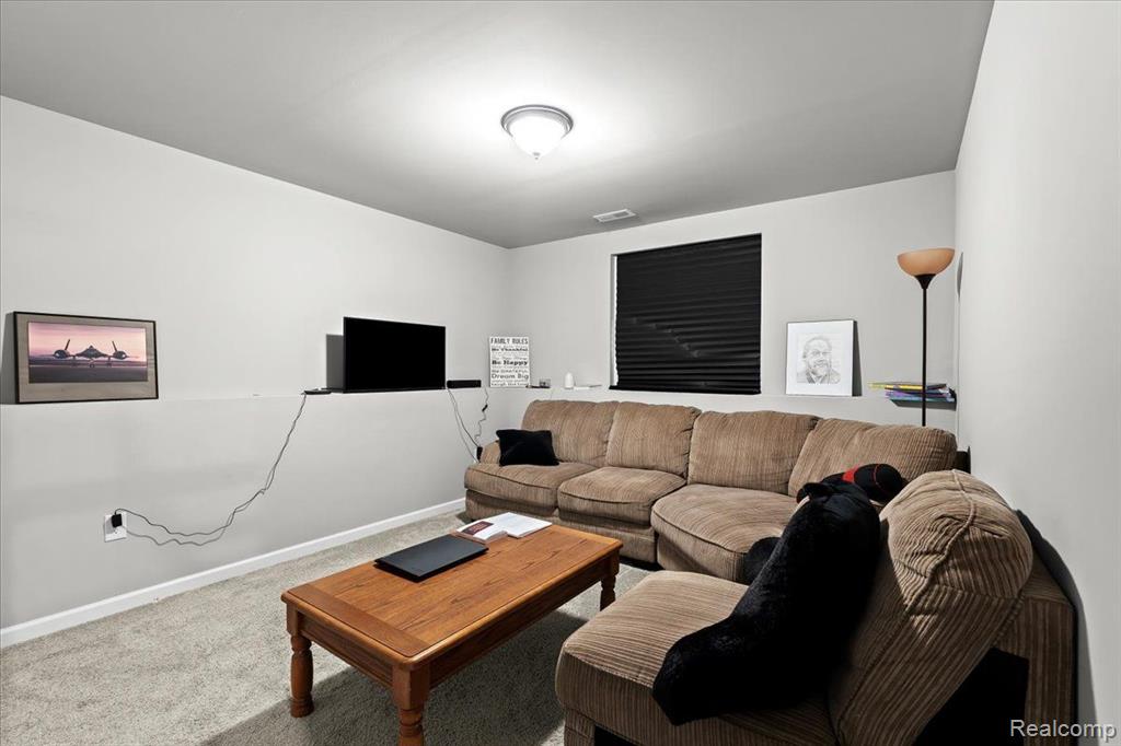 3103 IVY WOOD Circle, Howell, MI 48855 — Photo 18