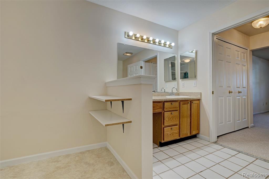 12364 Saint Andrews Way, 66, Fenton, MI 48430 — Photo 30