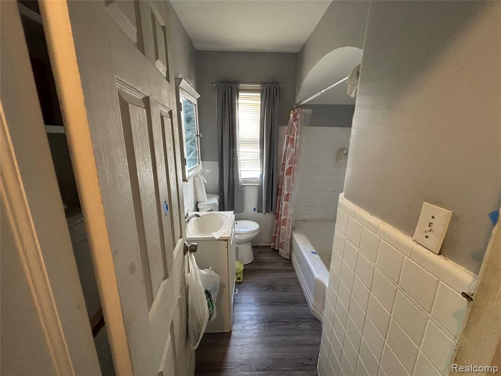 7647 Greenview Avenue, Detroit, MI 48228 — Photo 16