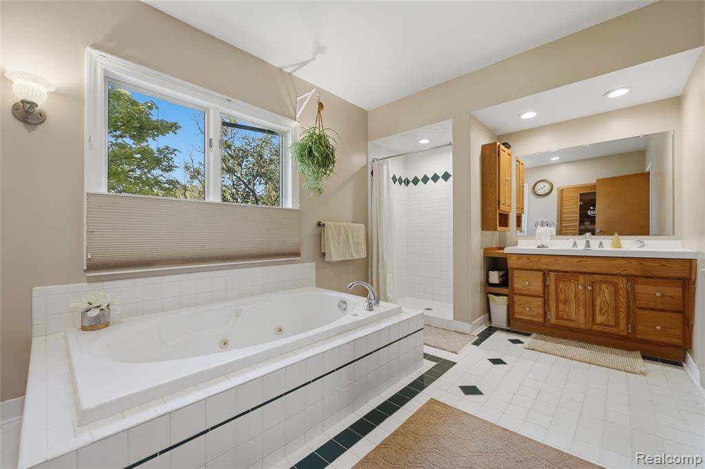 806 S 10th Street, St. Clair, MI 48079 — Photo 21