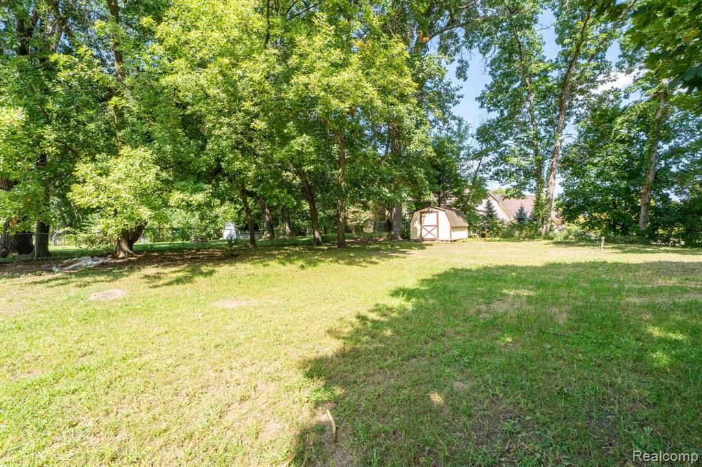 8962 Glasgow Drive, White Lake, MI — Photo 51