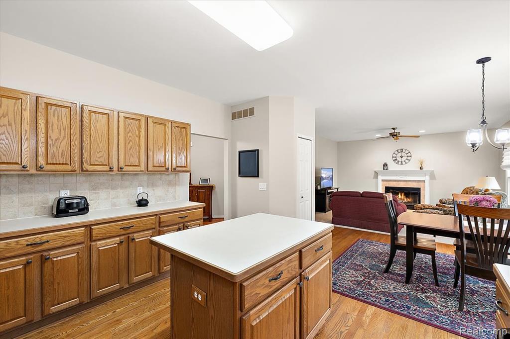 8446 S Shore Drive, Clarkston, MI 48348 — Photo 15