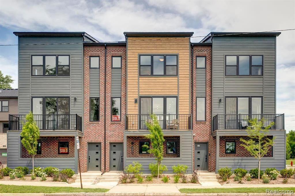 3668 TRUMBULL Street - Photo 3