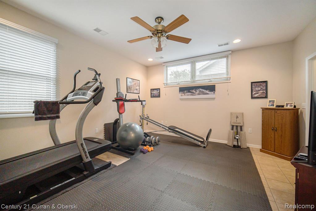 504 Olcott Lake Drive, Jackson, MI 49201 — Photo 31