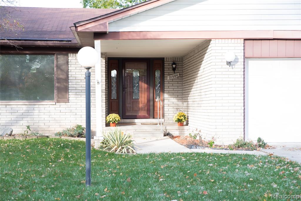 21664 Hall Road, Woodhaven, MI 48183 — Photo 3