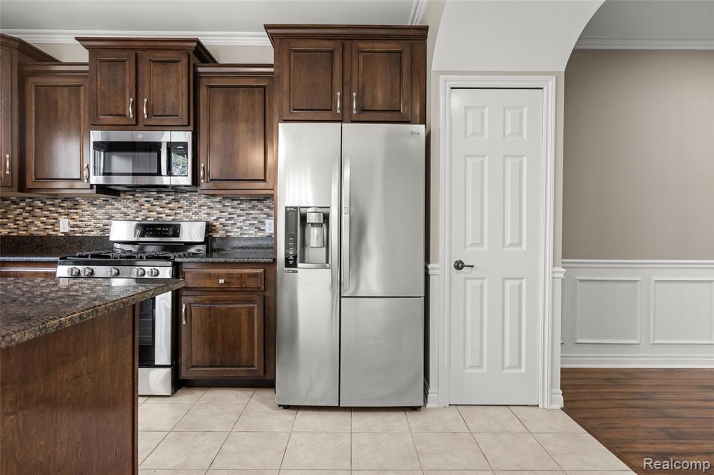 6065 Windemere Lane, Shelby Twp, MI 48316 — Photo 12