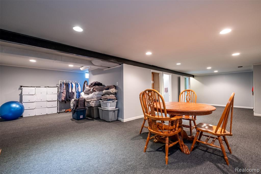 5720 Berkley Drive, Waterford, MI 48327 — Photo 25