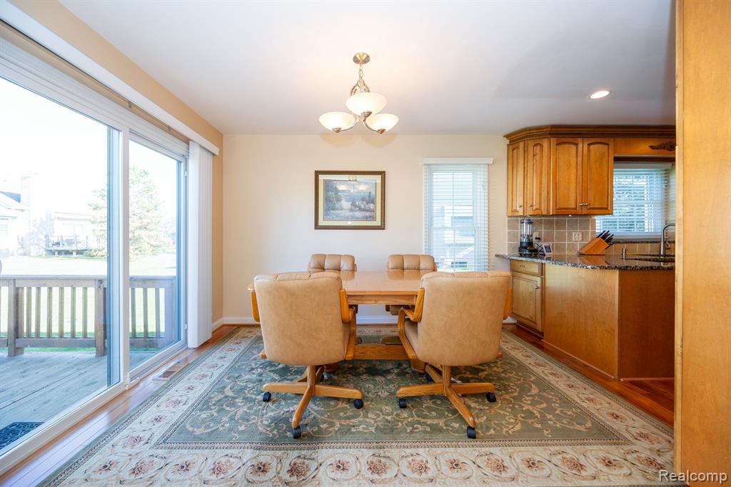 7282 GREEN MEADOW Lane, Canton, MI 48187 — Photo 8