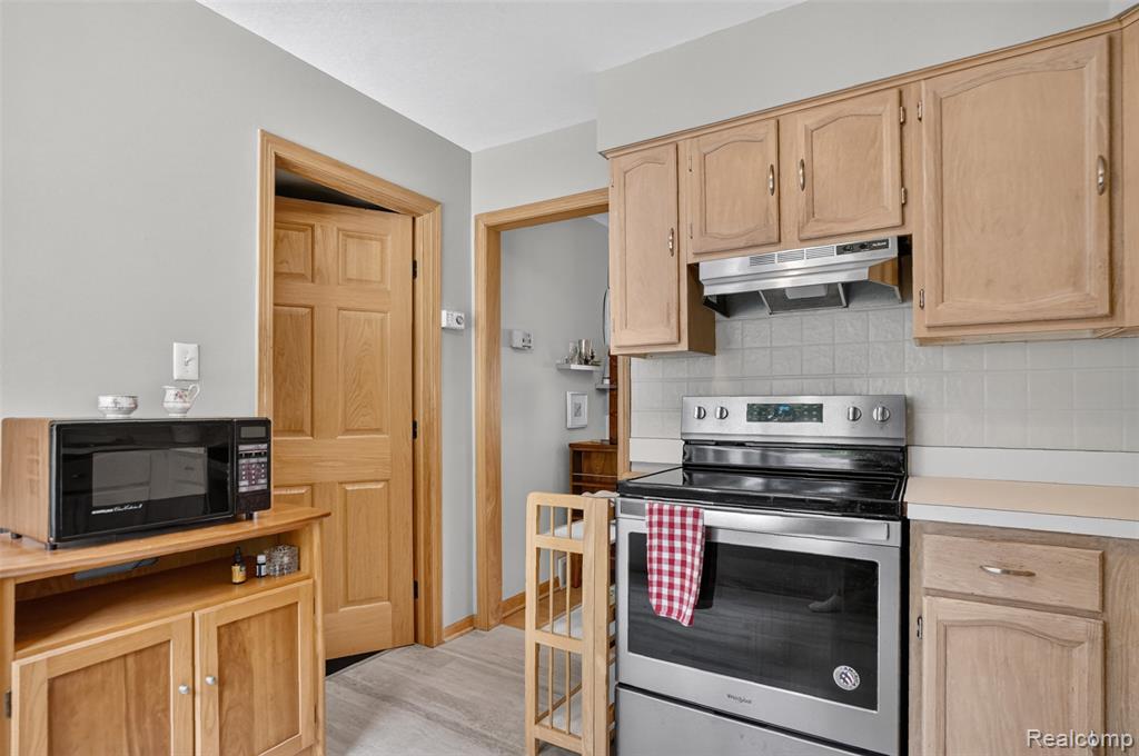 15690 Birwood Avenue, Beverly Hills, MI 48025 — Photo 9