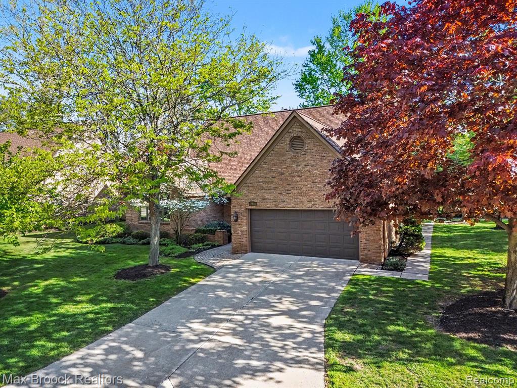 21850 Dover Court, Beverly Hills, MI 48025 — Photo 2