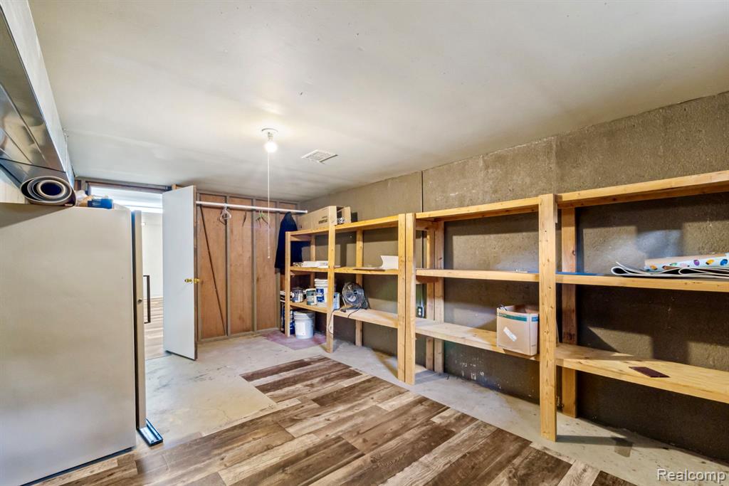 4535 Central Avenue, Clarkston, MI — Photo 43