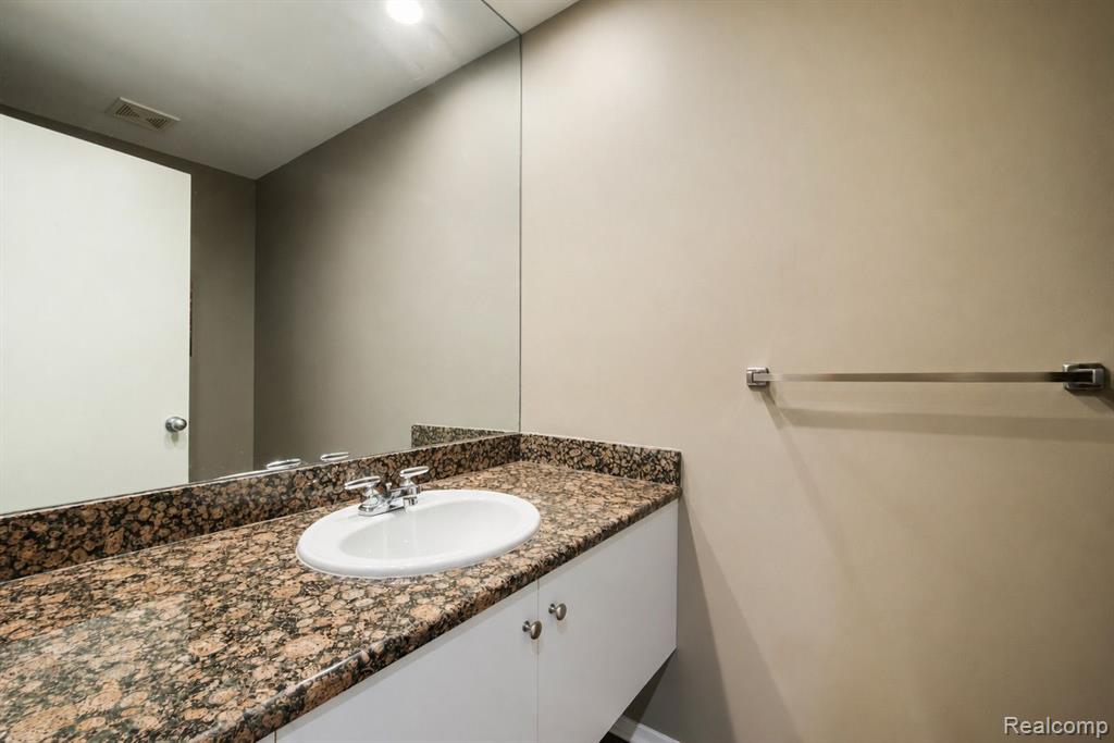 5775 Eastman Boulevard, West Bloomfield, MI 48323 — Photo 21