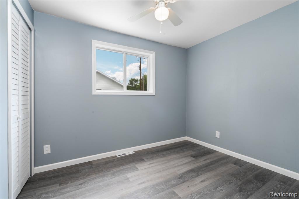 9110 Jay Street, Whitmore Lake, MI 48189 — Photo 12