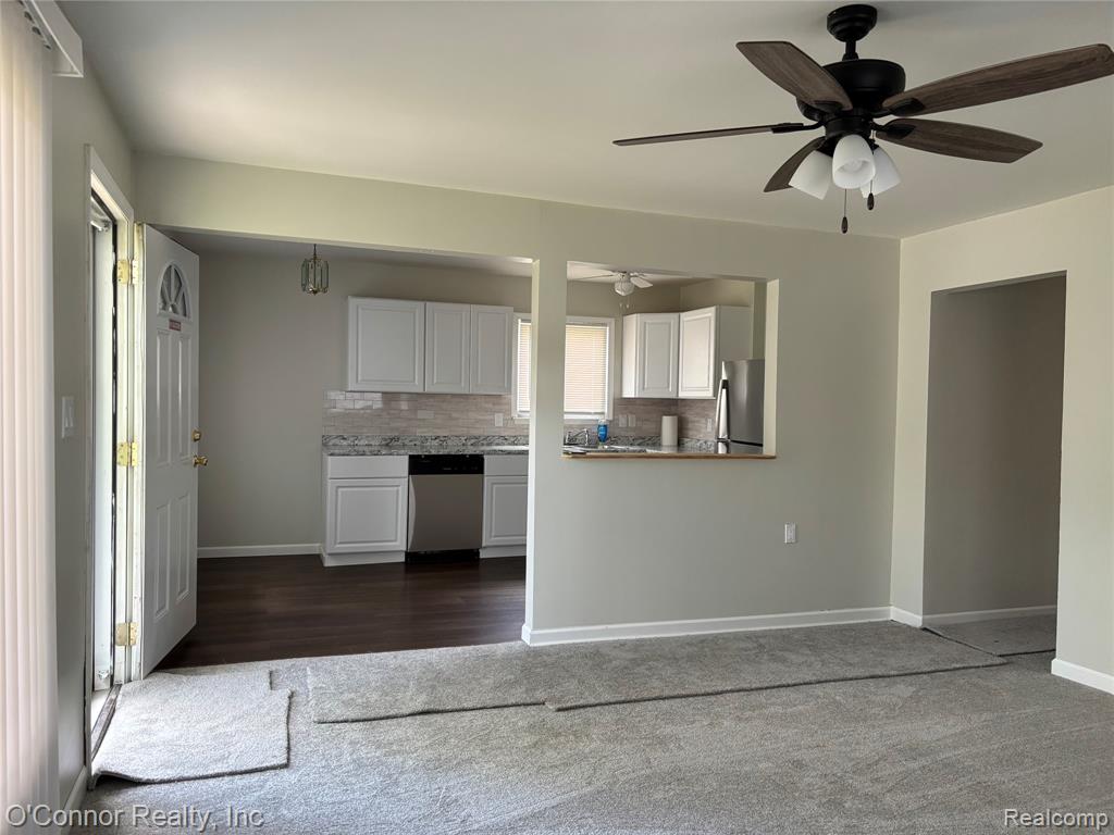 27637 Barrington Street, Madison Heights, MI 48071 — Photo 4